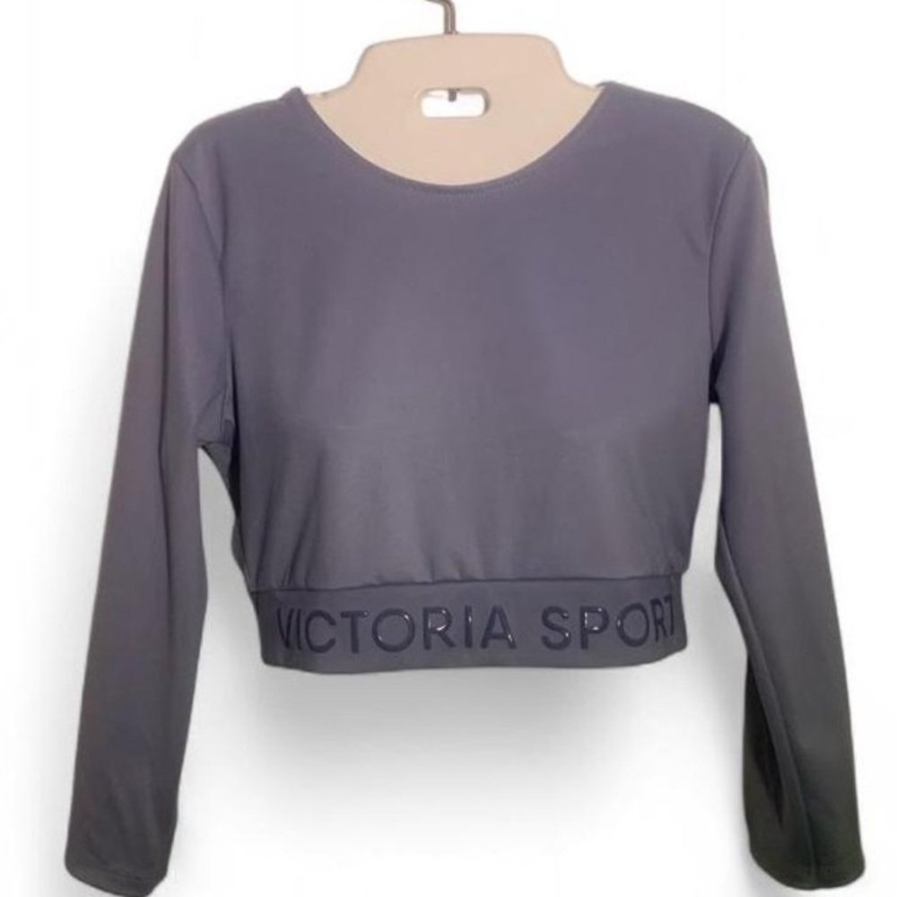 ✨ Victoria Sport Long Sleeve Crop Top ✨